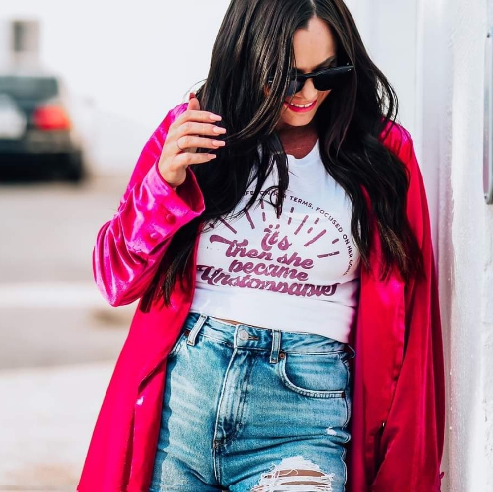 RED VELVET BLAZER - Picture 2 of 4